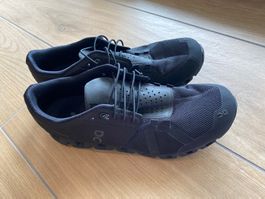 On Cloud Laufschuhe, Grösse 44, Schwarz - Top Zustand!