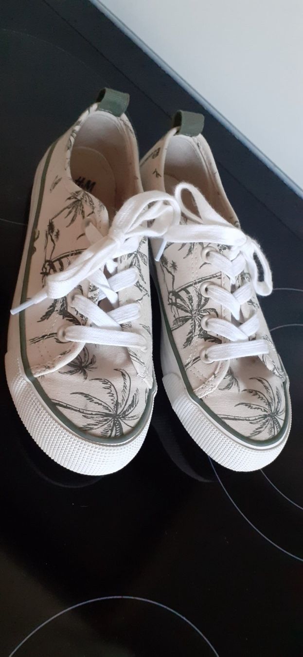 H&M Scarpe per ragazze: Turnschuhe Mädchen Gr. 35 – Usato da Winterthur venduto da fabelwin 2