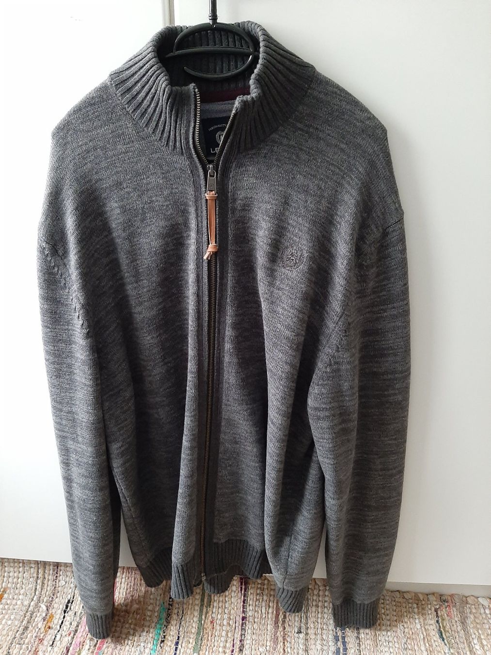 Giacche: Herrenstrick Jacke LERROS Gr. XXL grau – Usato da Konolfingen venduto da Mcumulus