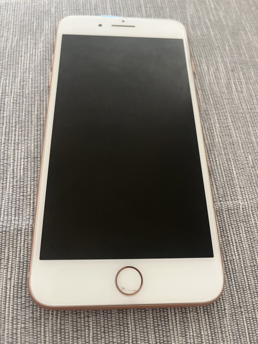 Apple Handys / Smartphones: iPhone 8 Plus rosé Gold Rückseite defekt  – Defekt aus Rebstein von ale_qx8b