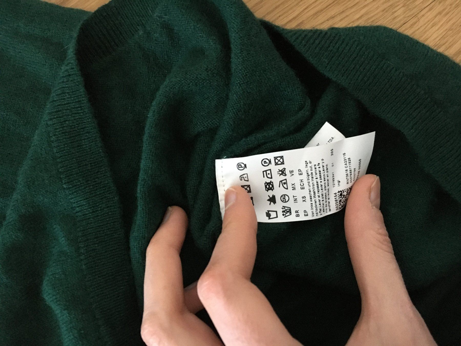 Hugo Boss Maglioni & Felpe: Hugo Boss Wollpullover, dunkelgrün – Usato da Rotkreuz venduto da Vkahlo 4