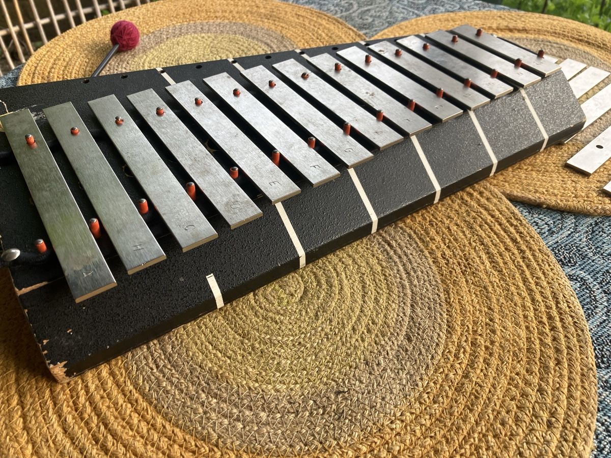 Strumenti musicali: Studio 49 Glockenspiel mit Zusatzstäben – Usato da Dornach venduto da SantiagoZG 6