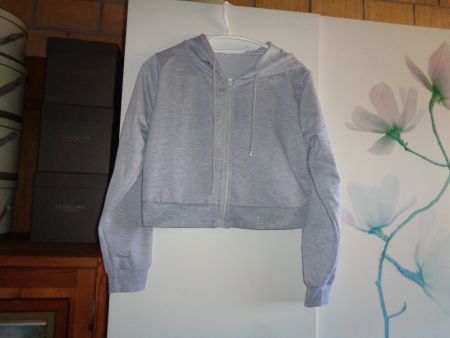 *** kurzes Hoodie Jäggli von Shein *** / Neu