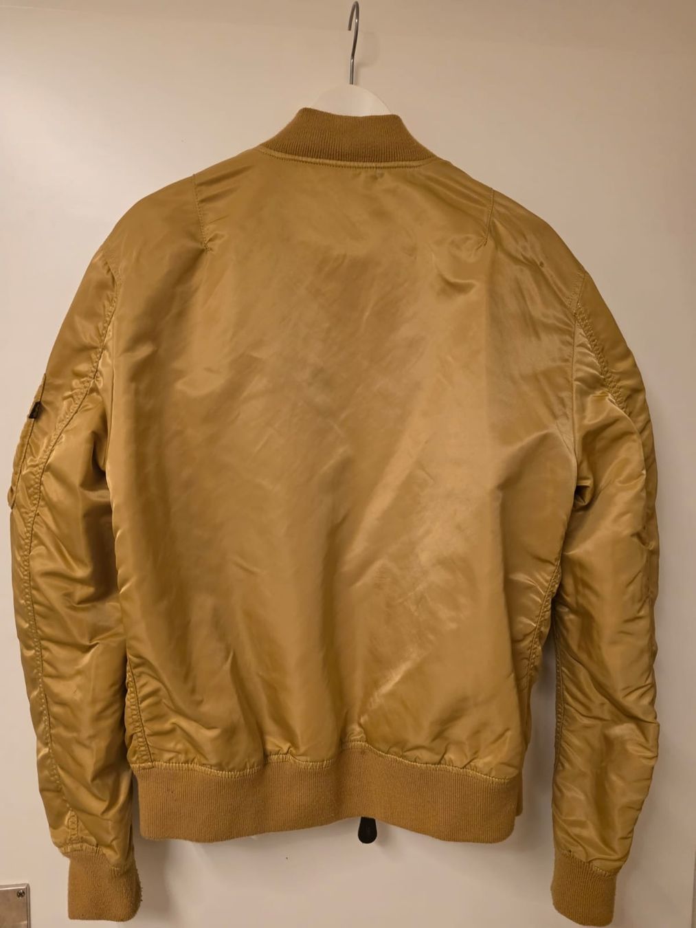 Alpha Industries Jacken: Bomberjacke Alpha Industries – Neu (gemäss Beschreibung) aus Laufen von Miggeli88 3