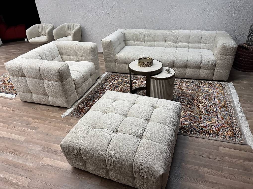 Divani: Polstergruppe, Sofa und Sessel Richmond – Usato da Zug venduto da sol_2cgs