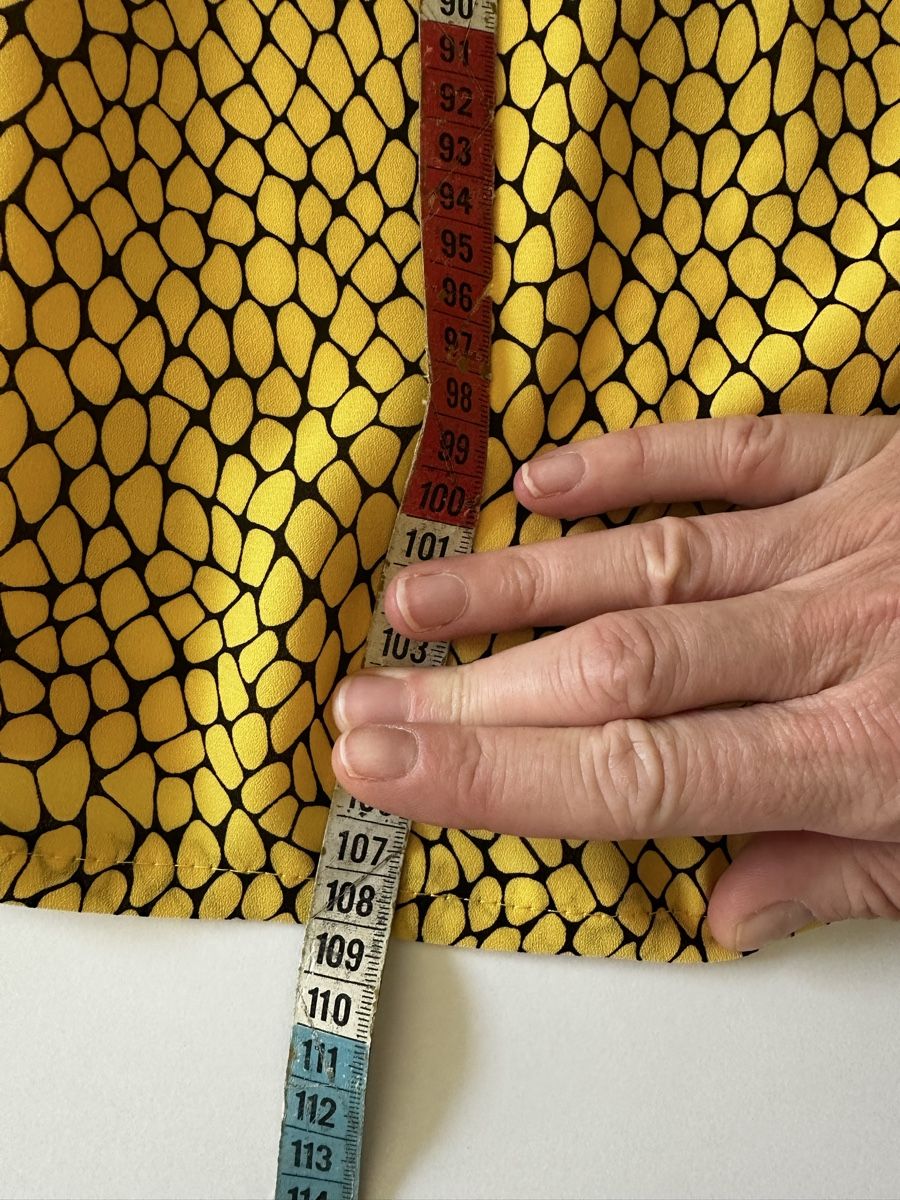 Vestiti: Robe jaune sans manches imprimé serpent taille 40 42 – Usato da Châtelaine venduto da Alexandra.jankowski 9