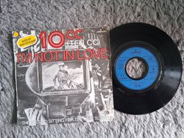10 CC    I AM NOT IN LOVE     7NER SINGLE