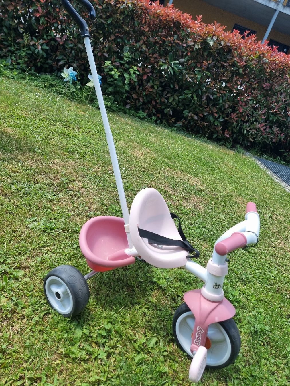 Smoby Fahrzeuge für Kinder: Smoby Dreirad Be Move pink/rosa, mit Stange – Gebraucht aus Brüttisellen von Begoran