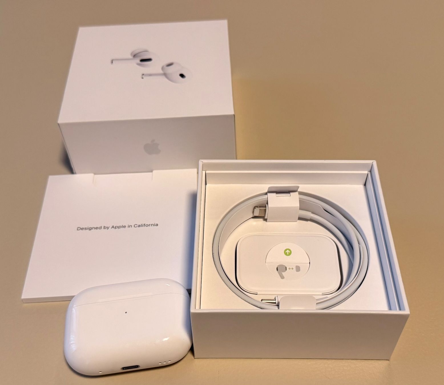 Apple Cuffie: AirPods Pro 2nd Generation mit MagSafe Ladecase Kopfhörer – Usato da Zürich venduto da dr.sisi 1