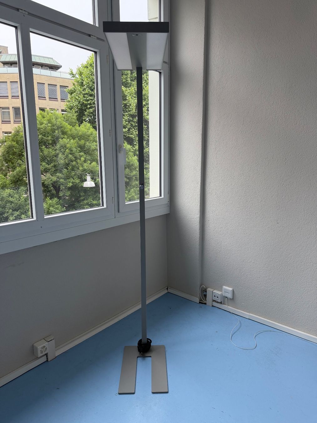 Lampade: Moderne Stehleuchten  - 9 Stk. – Usato da Zürich venduto da mar_hs6l 4