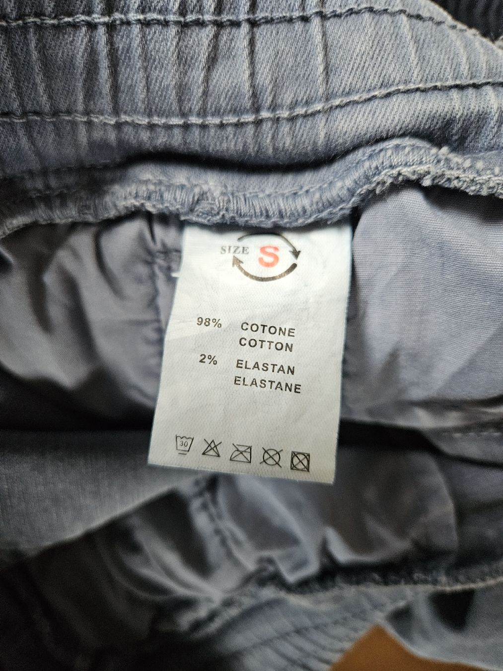 Pantaloni: hellblaue Hose – Usato da Ebikon venduto da SecondChance_byM 2
