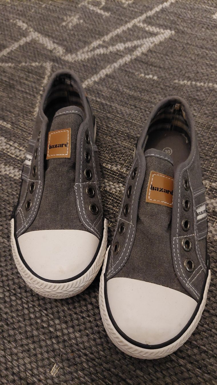 Scarpe per ragazzi: Kinder Freizeitschuhe grau Grösse 30 neu – Nuovo e nell'imballaggio originale da Egolzwil venduto da mobiledeluxe 1