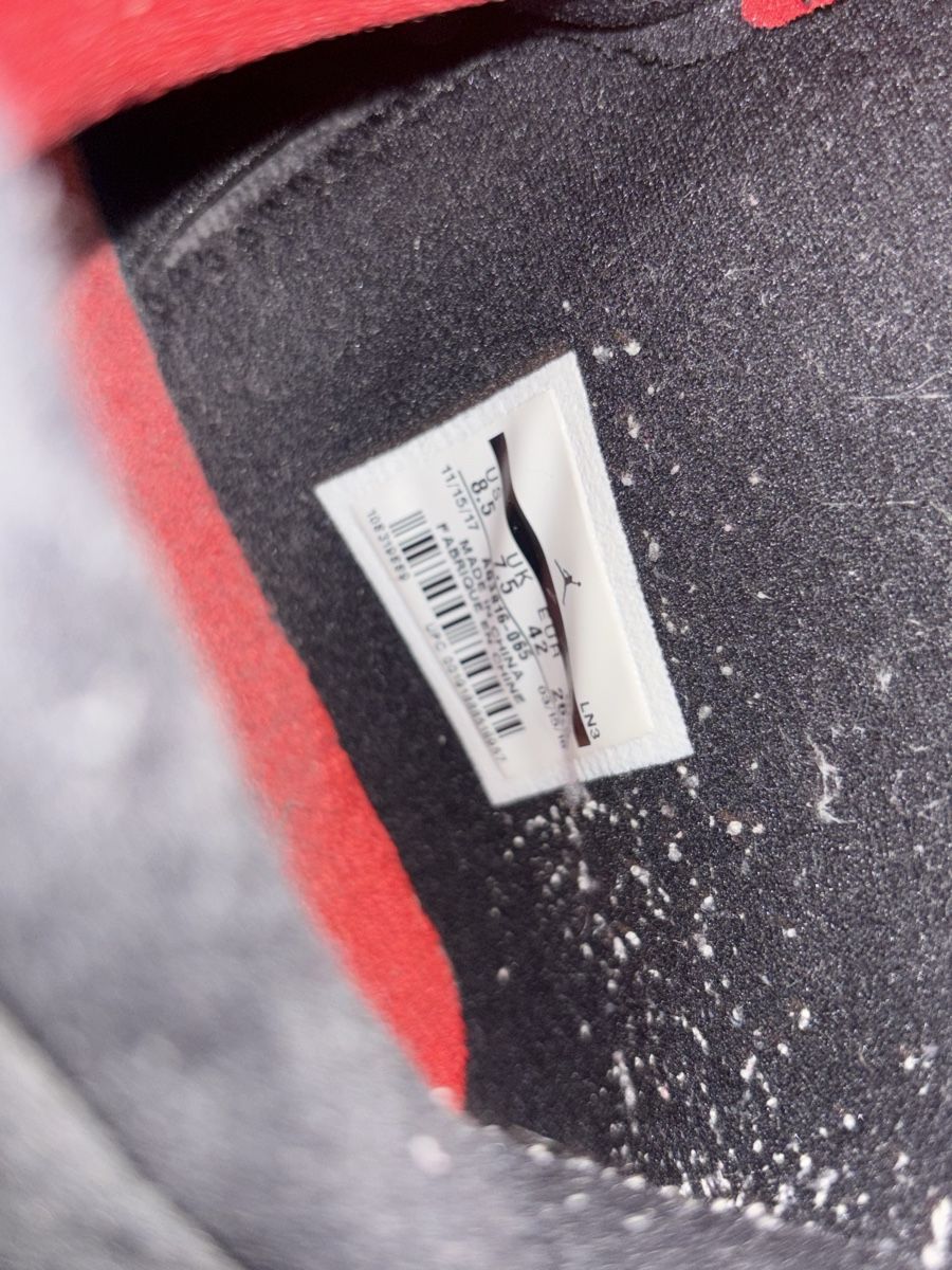 Jordan Scarpe da uomo: Baskets Nike Air Jordan 4 – Nuovo (secondo la descrizione) da Chêne-Bougeries venduto da sor_9rzp 4