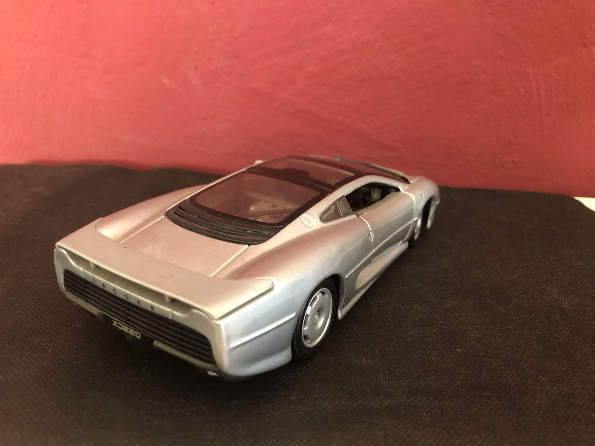 Jaguar Modellautos: Jaguar XJ220 (Modellauto) – Gebraucht aus Regensdorf von Omega1300 1
