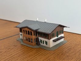 L2316: Wohnhaus eines Bergdorfes (Spur N)