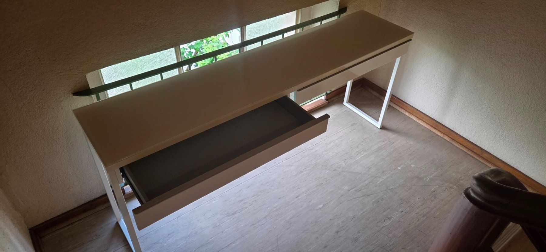 Ikea Credenze: Buffet élégant avec 2 tiroirs, style moderne ikea – Usato da Allschwil venduto da bobknarr
