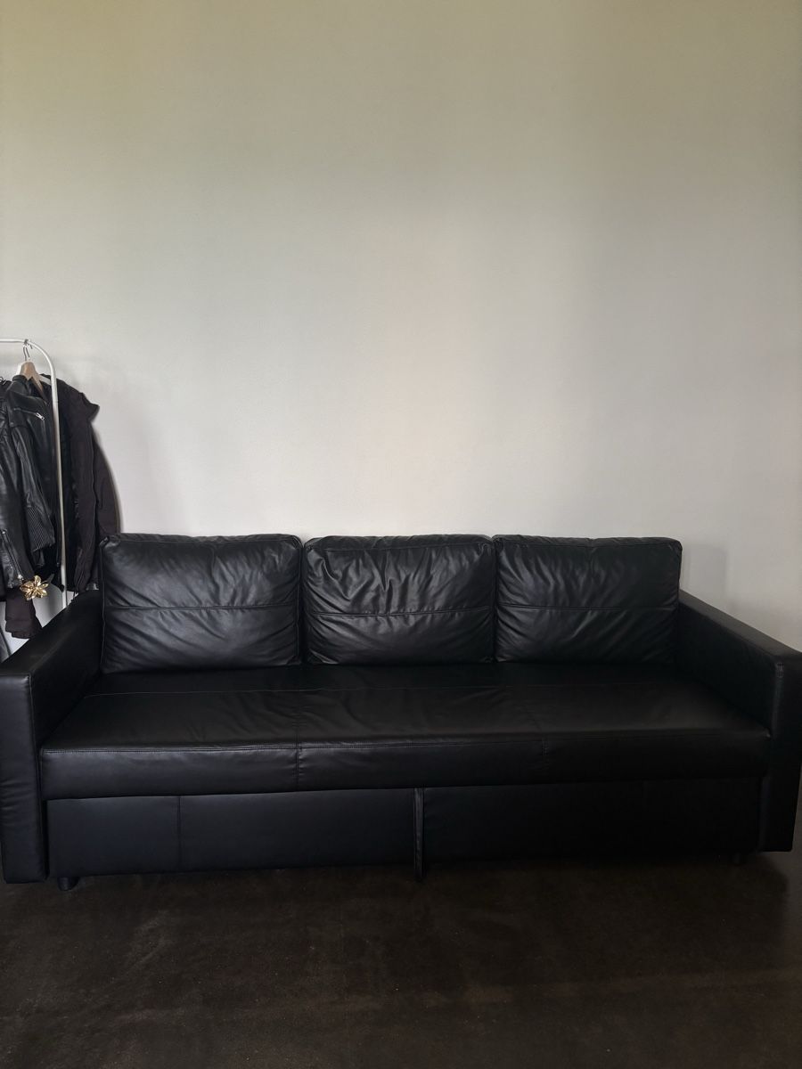 Ikea Divani: Sofa FRIHETEN Ikea – Nuovo (secondo la descrizione) da Meggen venduto da nina_scherer