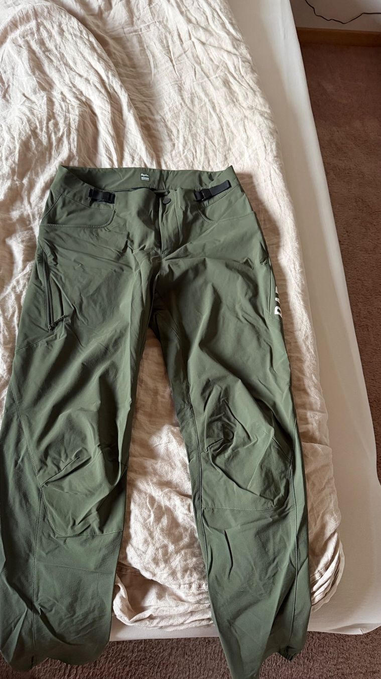 Rapha Pantaloni: Rapha trail pant – Nuovo (secondo la descrizione) da Daillon venduto da boudpain14