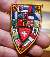 VINTAGE Badge SCHWEIZ & KANTONE - ST. GALLER STICKEREI klein