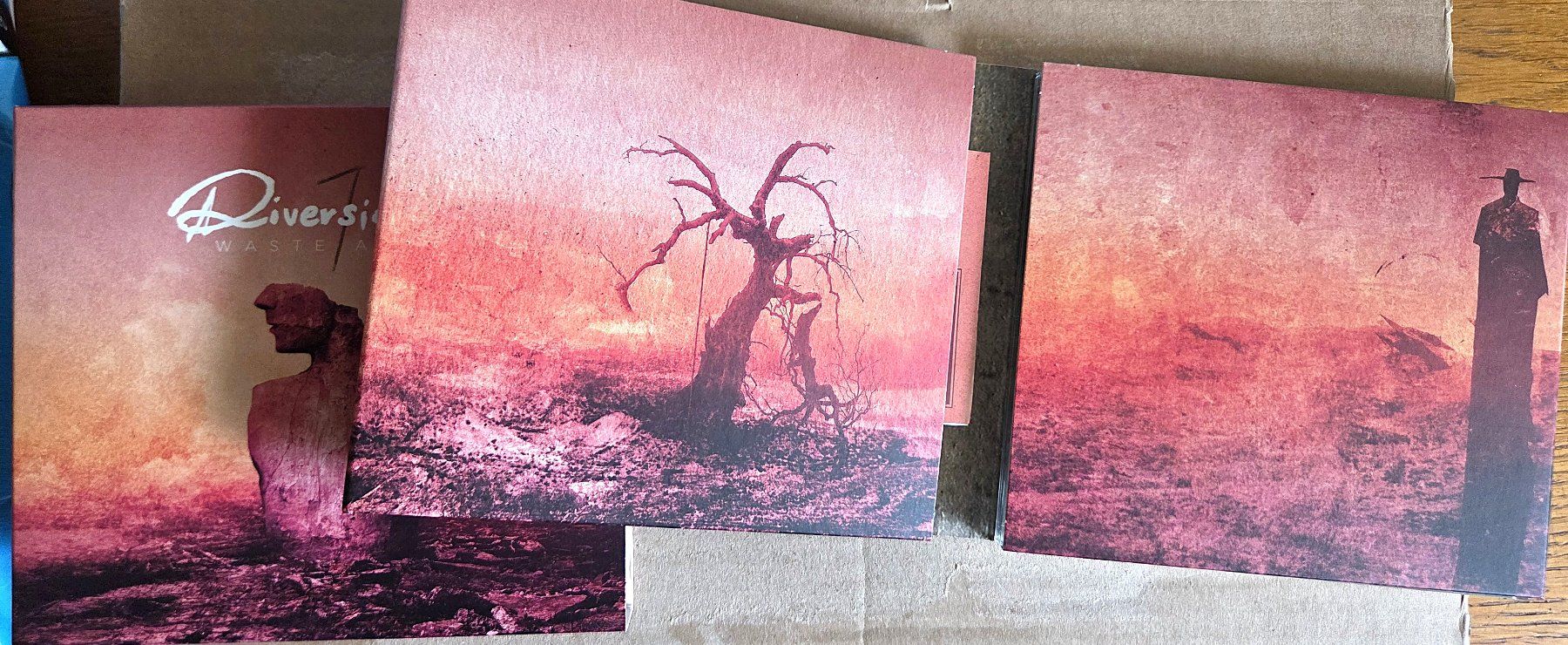 CDs: Riverside - Wasteland - Digipack in Slipcase mit 2 CD +1DVD – Neu (gemäss Beschreibung) aus Biberist von Beaver58 8