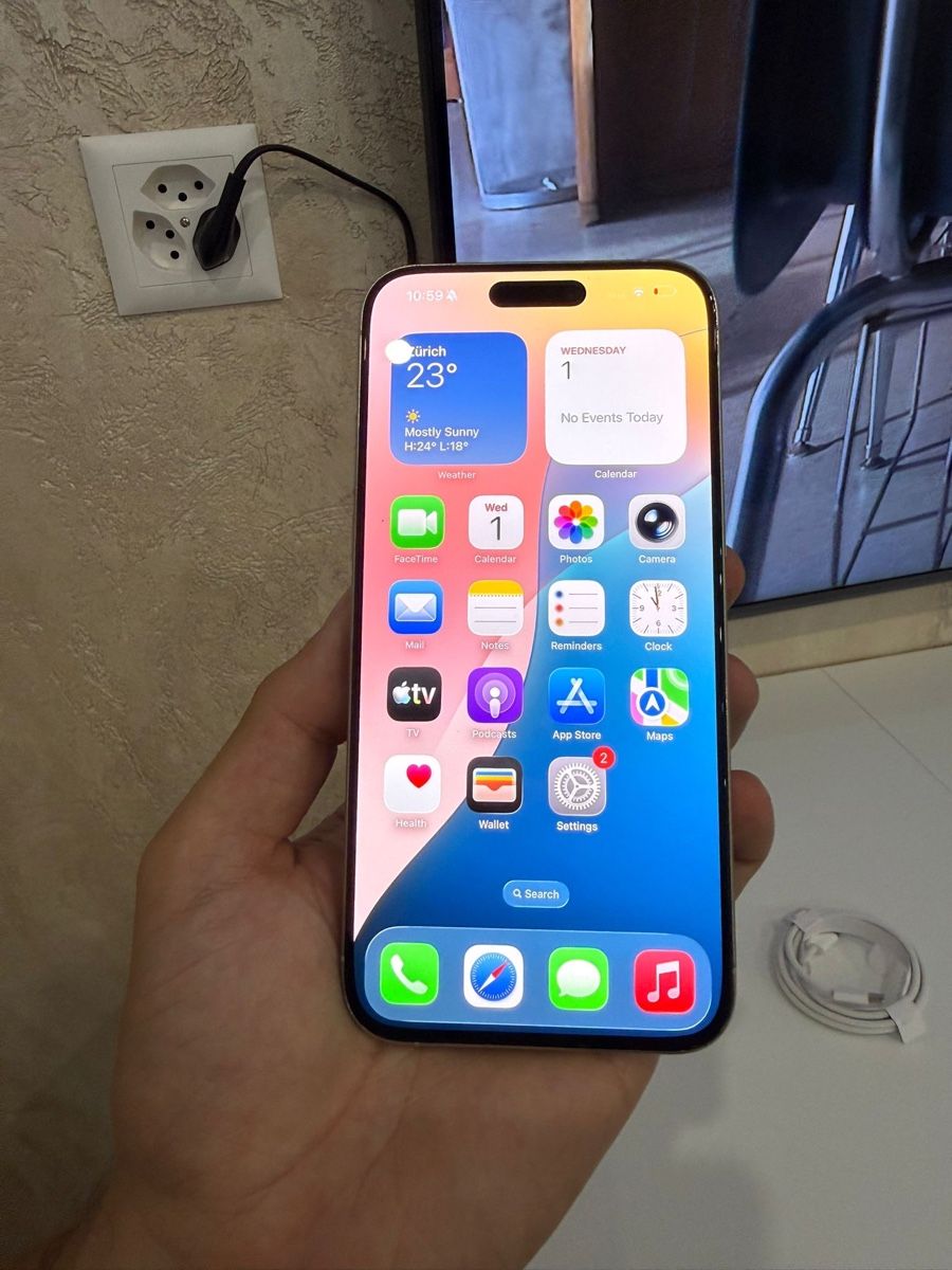 Apple Portables: Iphone 15 pro max 256 gb battery 100%  – Neuf (Voir description) à Chippis par mig_8ns6 4