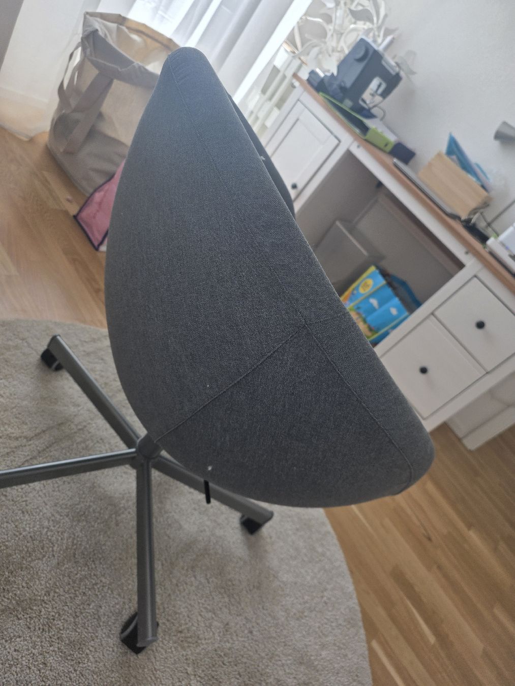 Ikea Chaises: Schreibtischstuhl super bequem – D'occasion à St. Gallen par jes_p9pn 1
