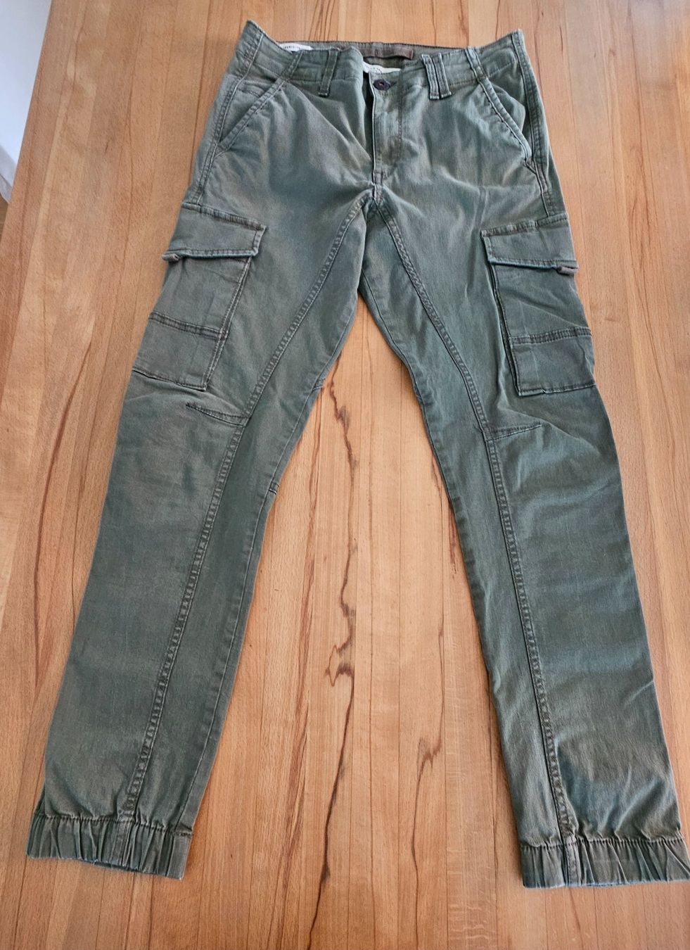 Jack & Jones Pantaloni: Hose Herren Gr. S olive Jack&Jones – Usato da Root venduto da Trinali
