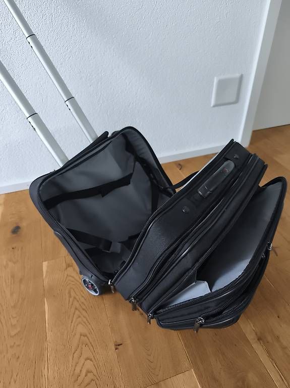 Valigie: Victorinox Rollkoffer – Usato da Neuwilen venduto da cardi7777777 1