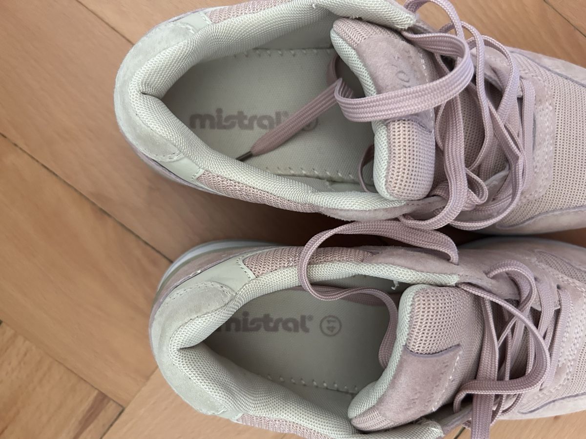 Scarpe da donna: Poudre pink trainers size 41 – Nuovo (secondo la descrizione) da Biel/Bienne venduto da zit_v5yc 4