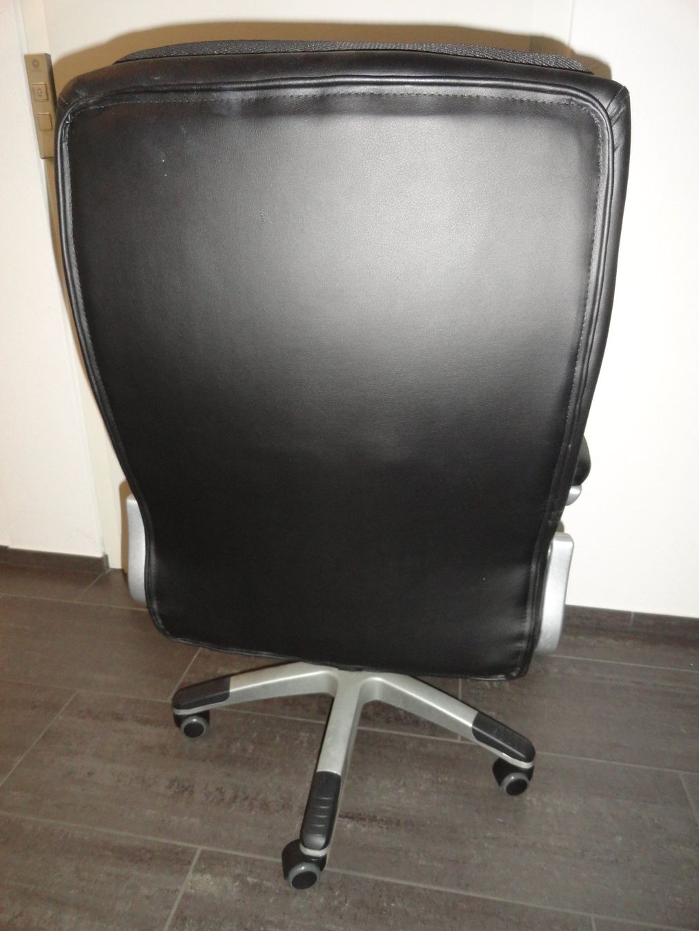 Conforama Poltrone: alter BÜROSESSEL "Greg" mit bequemer dicker Polsterung – Usato da Dagmersellen venduto da dribbeldrago10 3