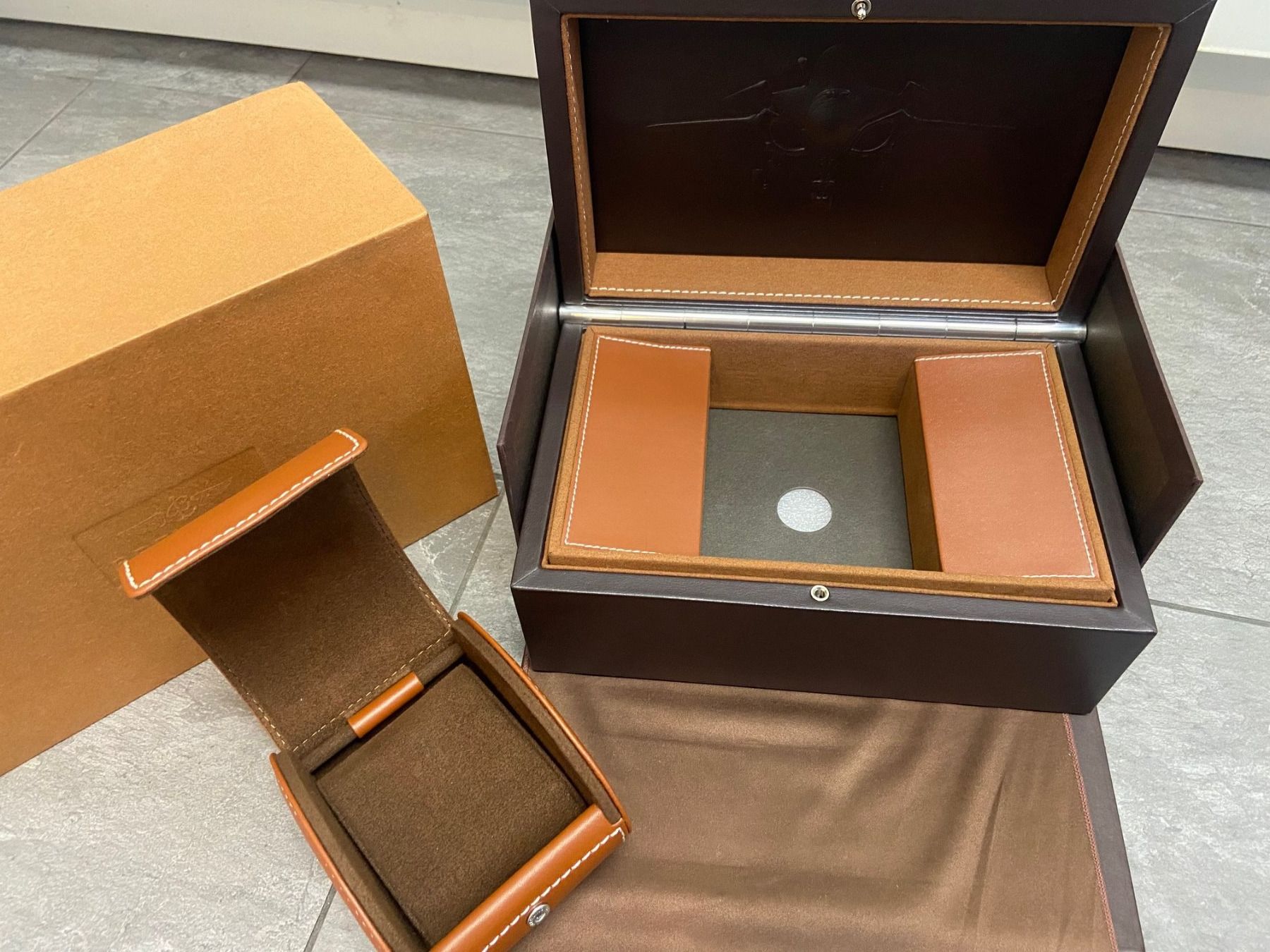 Breitling Scatole porta orologi: Breitling Box, Case XL (Large) sehr selten Navitimer – Nuovo (secondo la descrizione) da Grenchen venduto da chaga1234 3