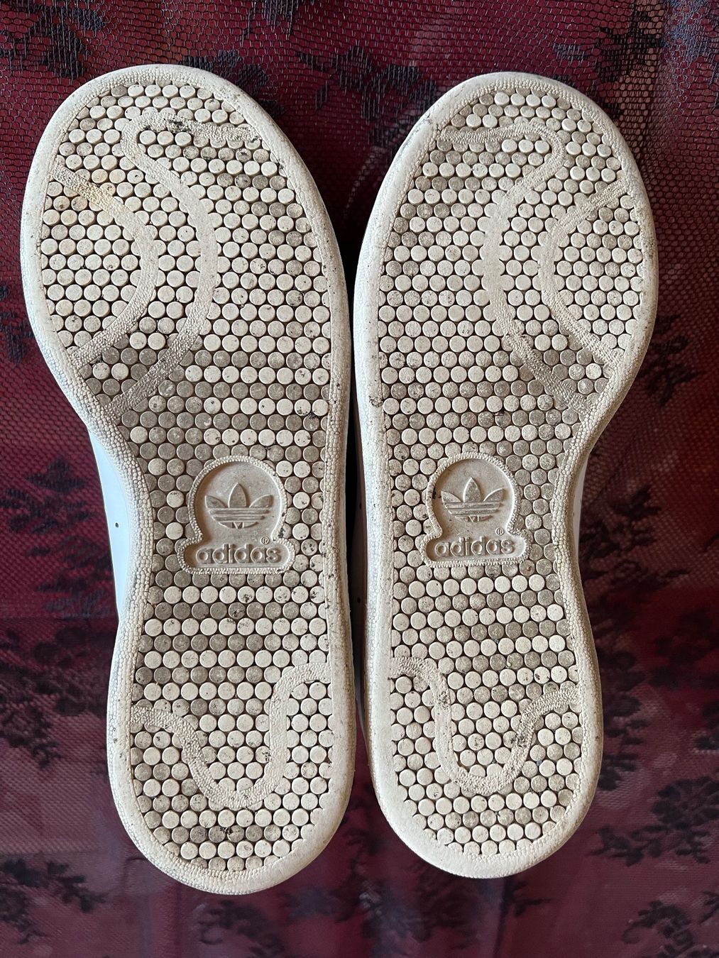 Adidas Scarpe da uomo: Adidas Stan Smith blanches, comme neuves. Taille 38 2/3 – Usato da Chézard-St-Martin venduto da Cheyenne_75 2