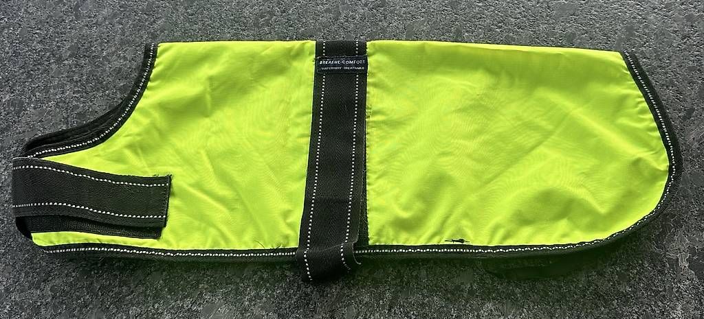 Abbigliamento: Leucht-Hundemantel  – Usato da Wahlen b. Laufen venduto da Spiri_Nemo