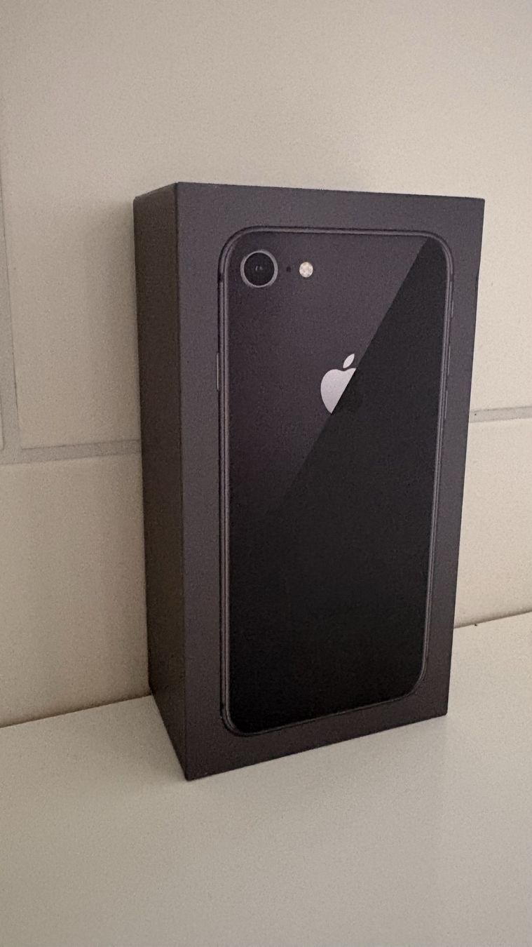 Apple Telefoni cellulari / Smartphones: boite iphone 8  – Usato da Orbe venduto da Orbaus