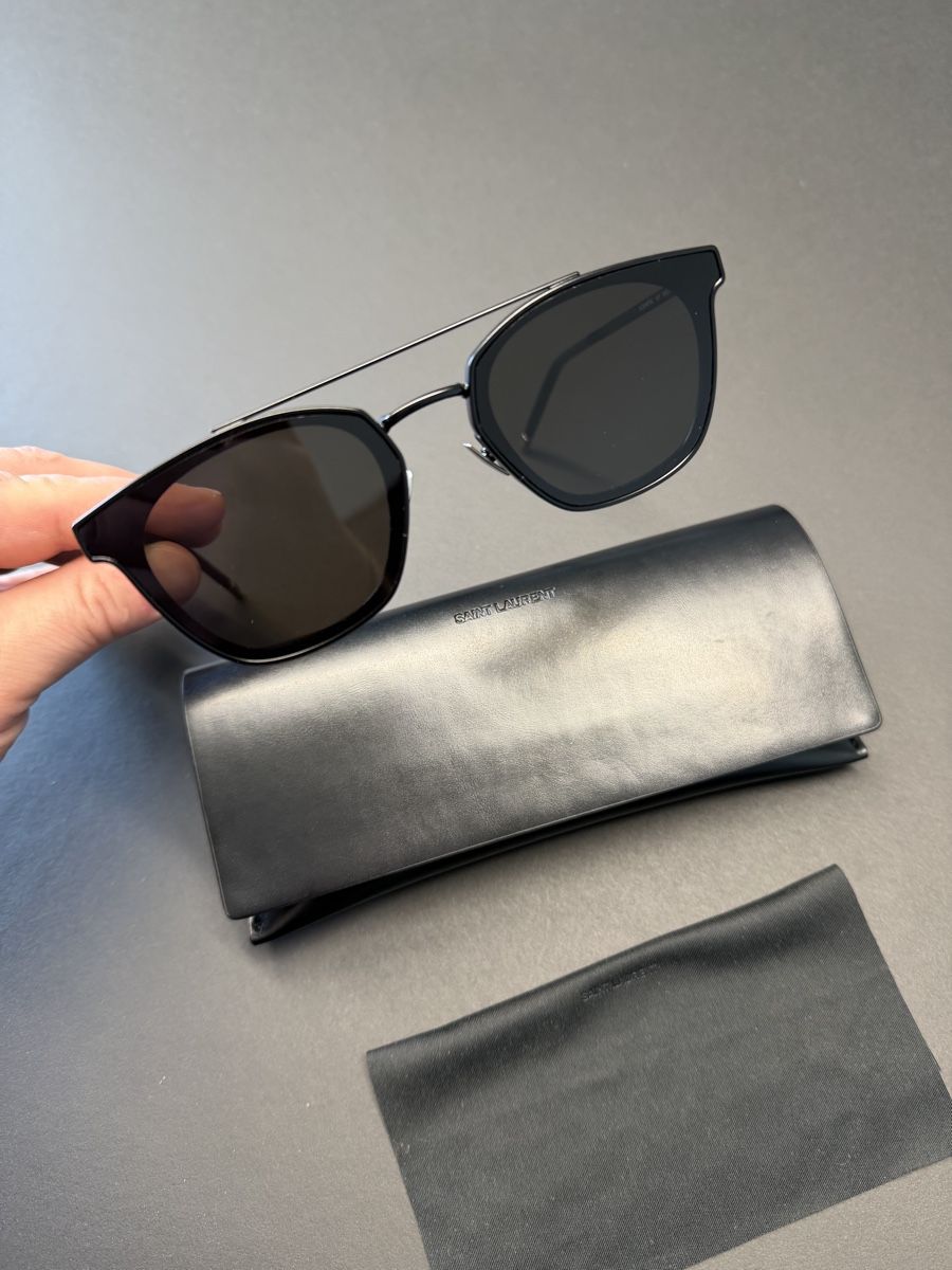 Saint Laurent Brillen & Gläser: Saint Laurent Sonnenbrille – Gebraucht aus Zürich von T_Lot