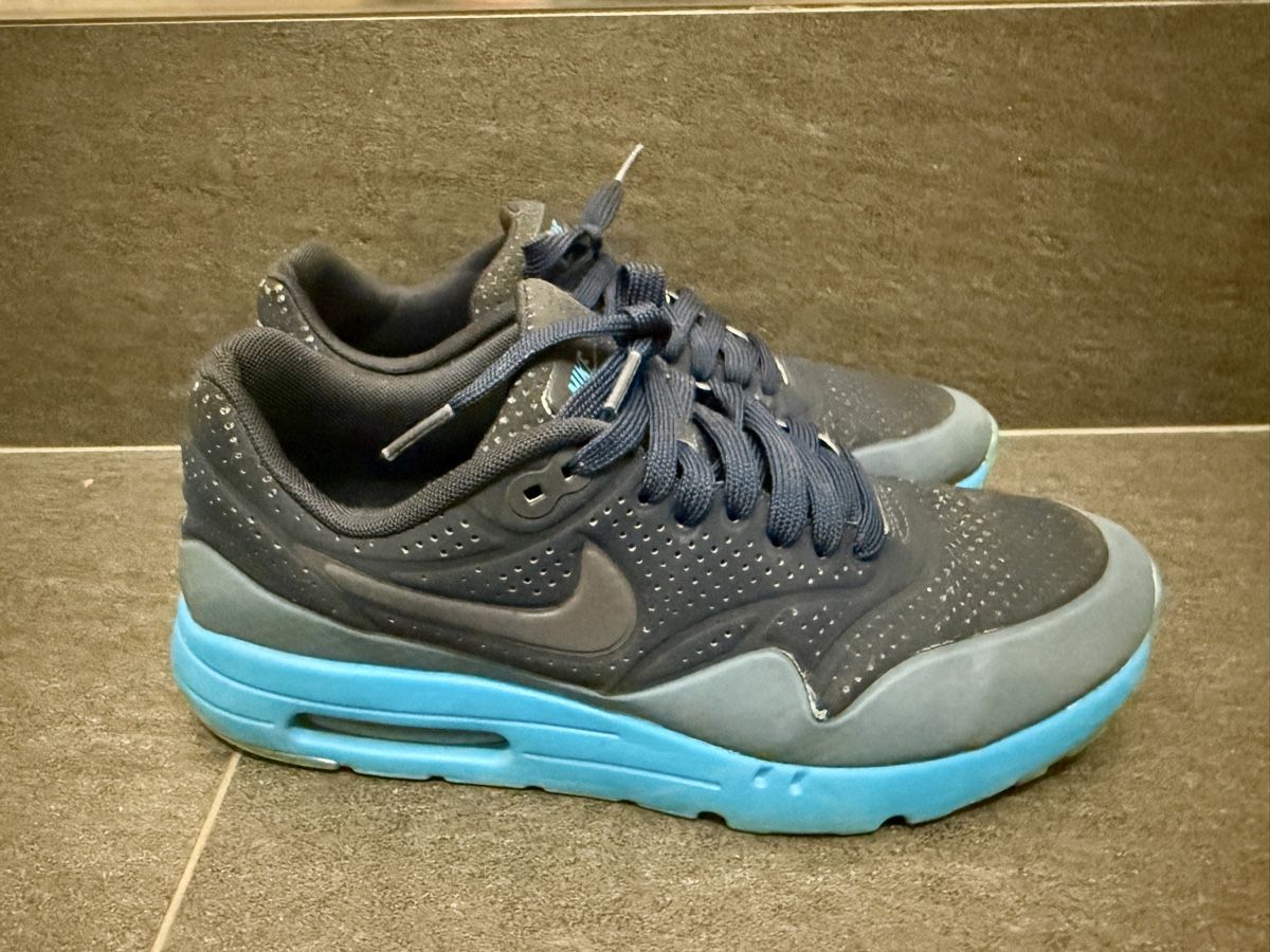 Nike Chaussures hommes: Nike Air Max – D'occasion à St. Gallen par Supernova81