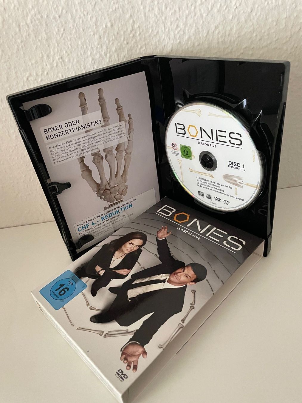 Tutti i DVDs: Bones - Season 5 – Nuovo (secondo la descrizione) da Riehen venduto da M.S.DVD 4