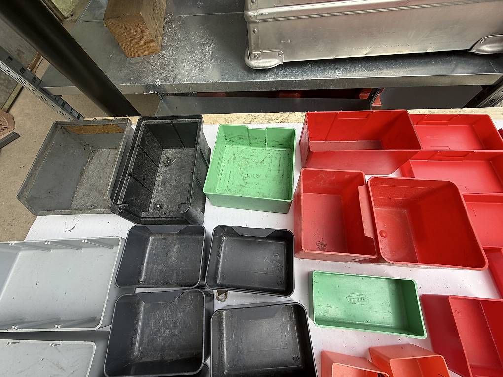 Recipients et similaires: 80 Stk. diverse Einteilungen, gebraucht – D'occasion à Necker par liq24 4