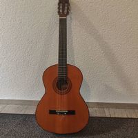 Chitarra classica in legno