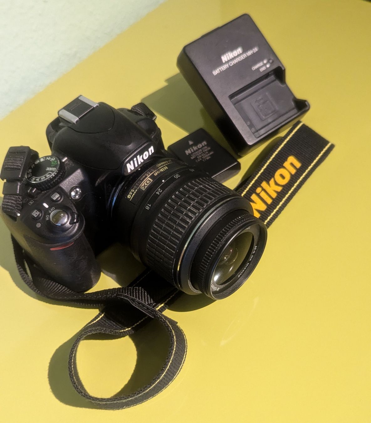 Nikon Fotocamera: Nikon D3100 – Usato da Kandersteg venduto da 1g90