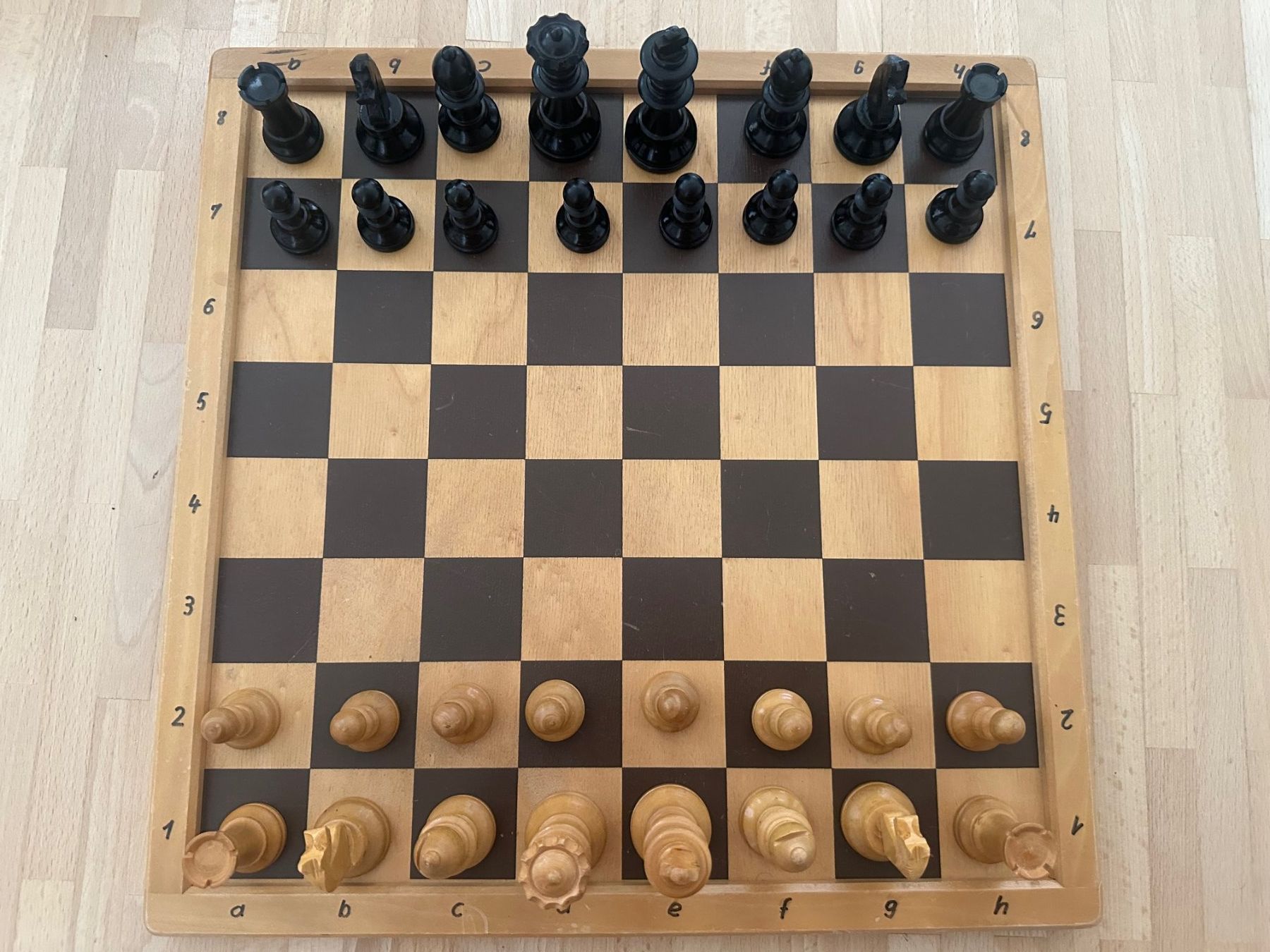 Giochi: Schach aus Holz – Usato da Nussbaumen AG venduto da Pika-Shop
