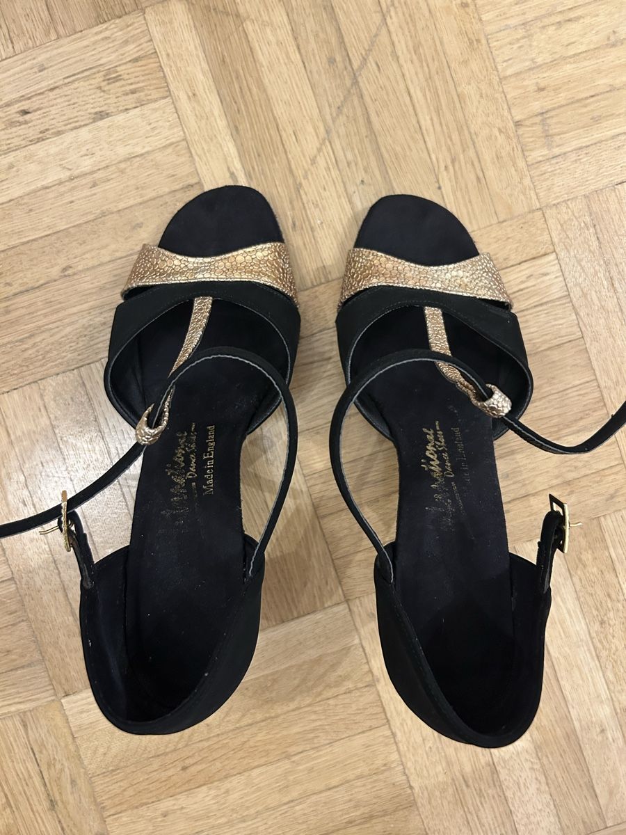 Chaussures femmes: Damen Tanzschuh – D'occasion à Laupen ZH par JasRahBee 6