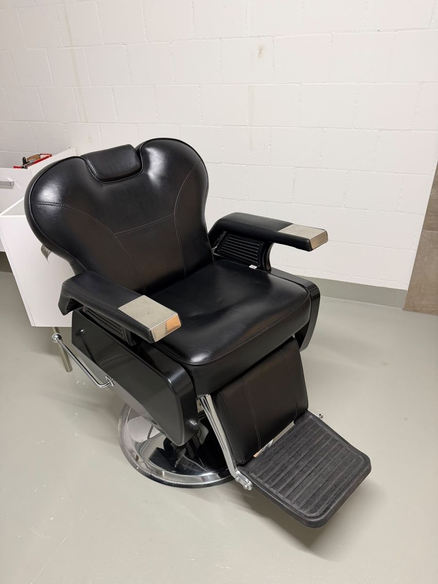 Poltrone: Barber stuhl – Usato da Schötz venduto da fla_76c2