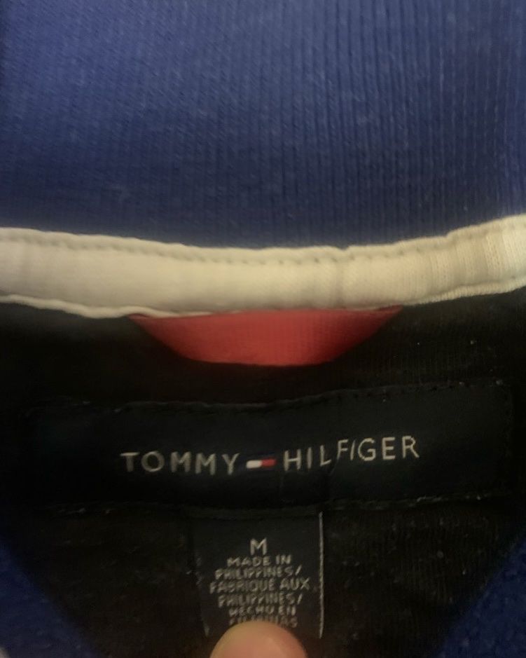 Tommy Hilfiger Maglioni & Felpe: Vintage Pullover Tommy Hilfiger, Size M – Usato da Münchenstein venduto da Alpinevintage 1