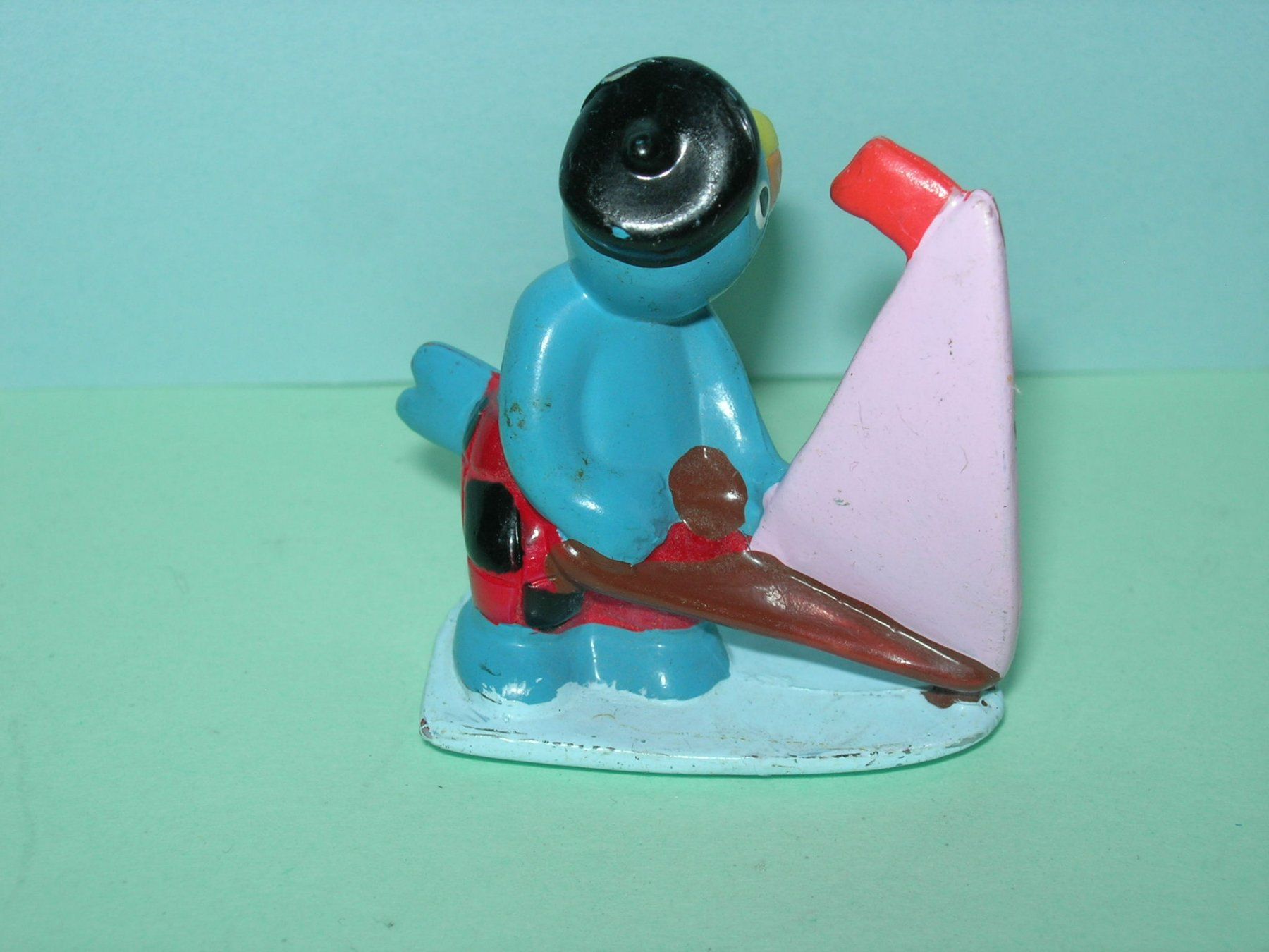 Statuette: Globi als Windsurfer, Minifigur – Usato da Hornussen venduto da Corvette- 2