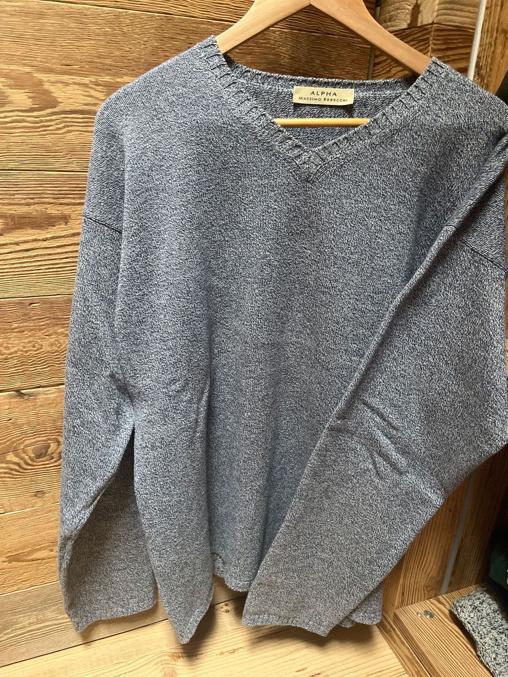 Pullover & Sweatshirts: Original V neck pullover Alpha by Massimo Rebecchi – Gebraucht aus Rüschlikon von ant_5v7g 3