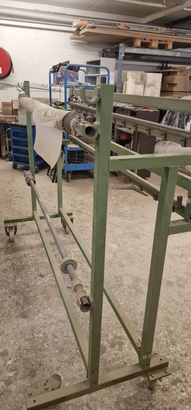Sonstige Dekorationen & Accessoires: Rollenständer mit Rollen - Industriequalität – Gebraucht aus Flawil von 1343525