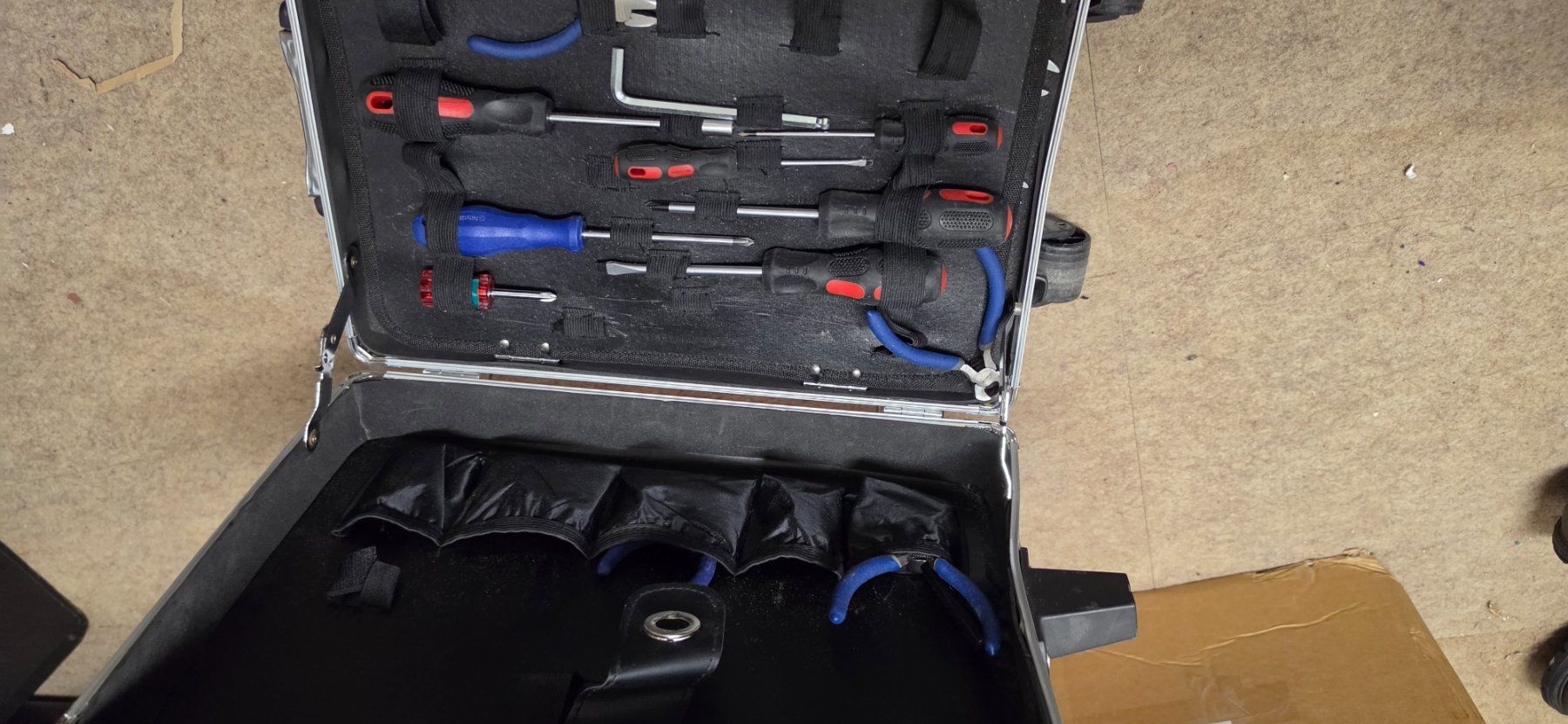 Tous les outils: WERKZEUGKOFFER – D'occasion à Othmarsingen par koe_7xtj 4