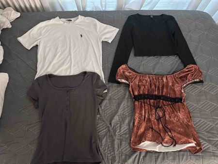 Damen Oberteile 4er Set verschiedene Marken akzeptabel