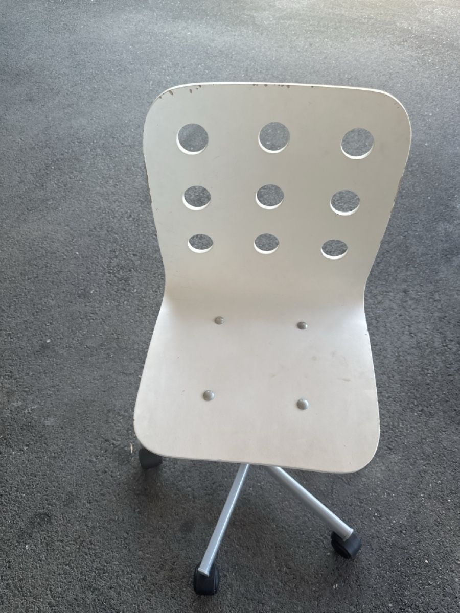 Ikea Stühle: Chaise bureau enfants  – Gebraucht aus Courroux von lau_k96p